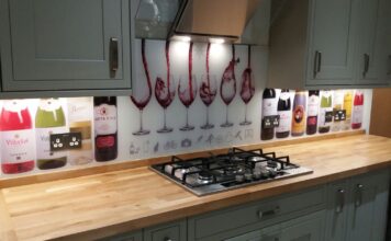 Printed glass splashbacks